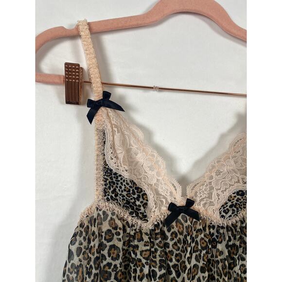 Victoria Secret Women Animal Print Sleepwear Nightgown Open back Tied Size M - Picture 4 of 8
